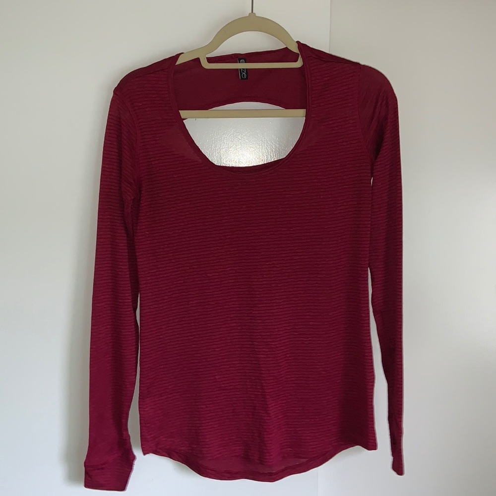 Onzie long sleeve ripped yoga top